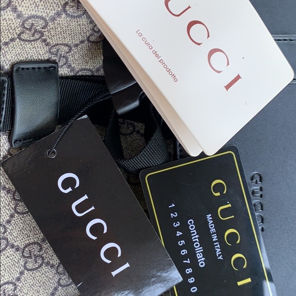 Gucci GG Supreme Backpack - Picture 3 of 4